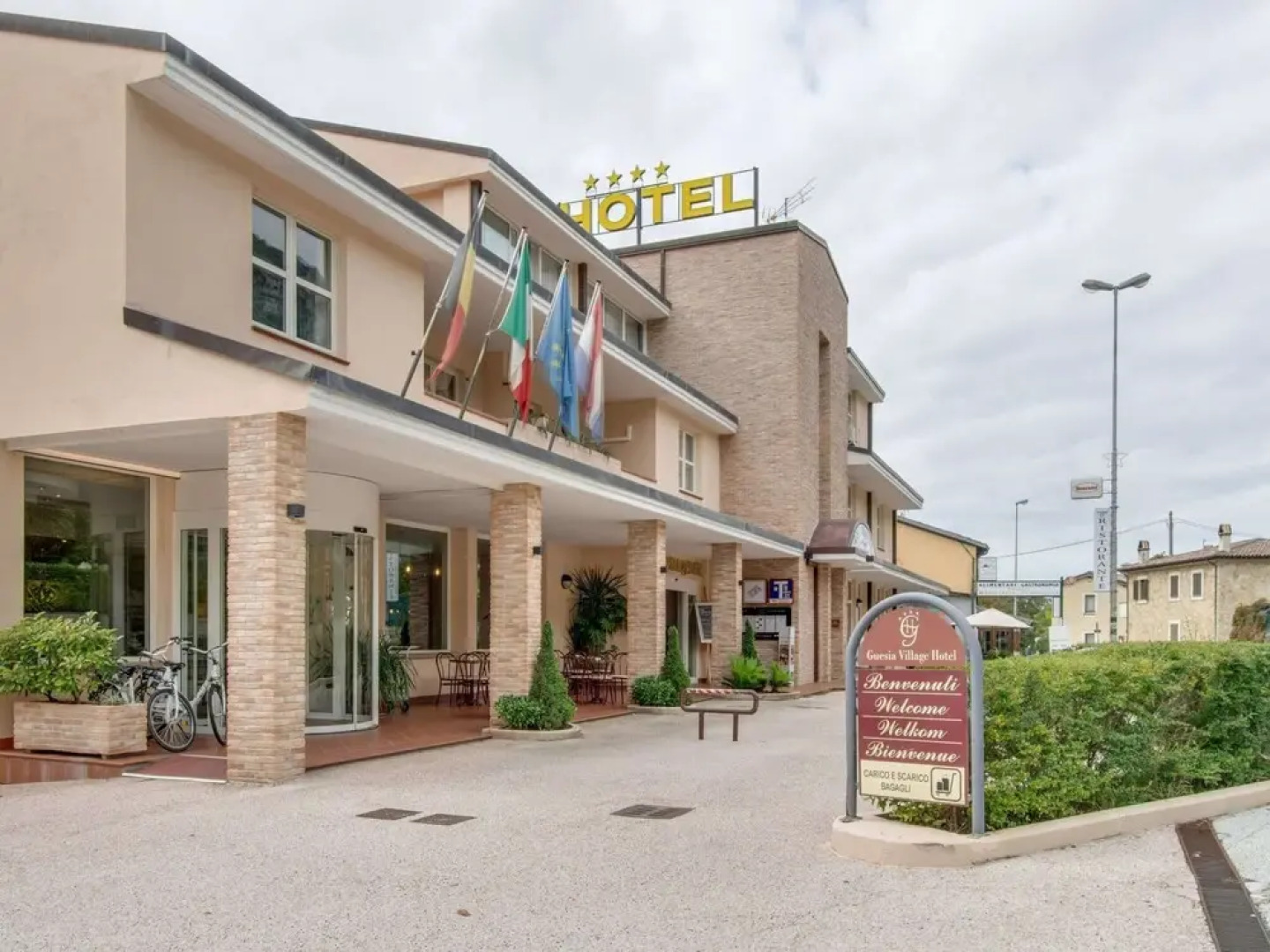 Family Escape With Pools and Sauna