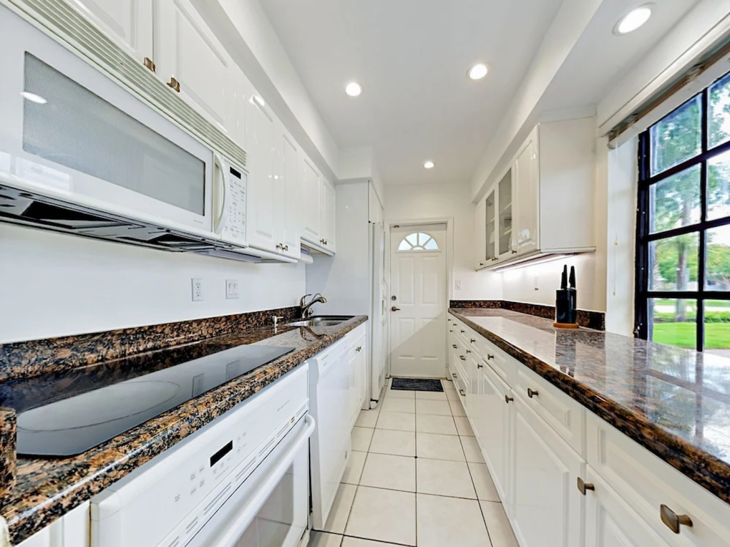 232 NW 23 Street Townhouse Entire House 4 Bedrooms 4 Bathrooms Townhou