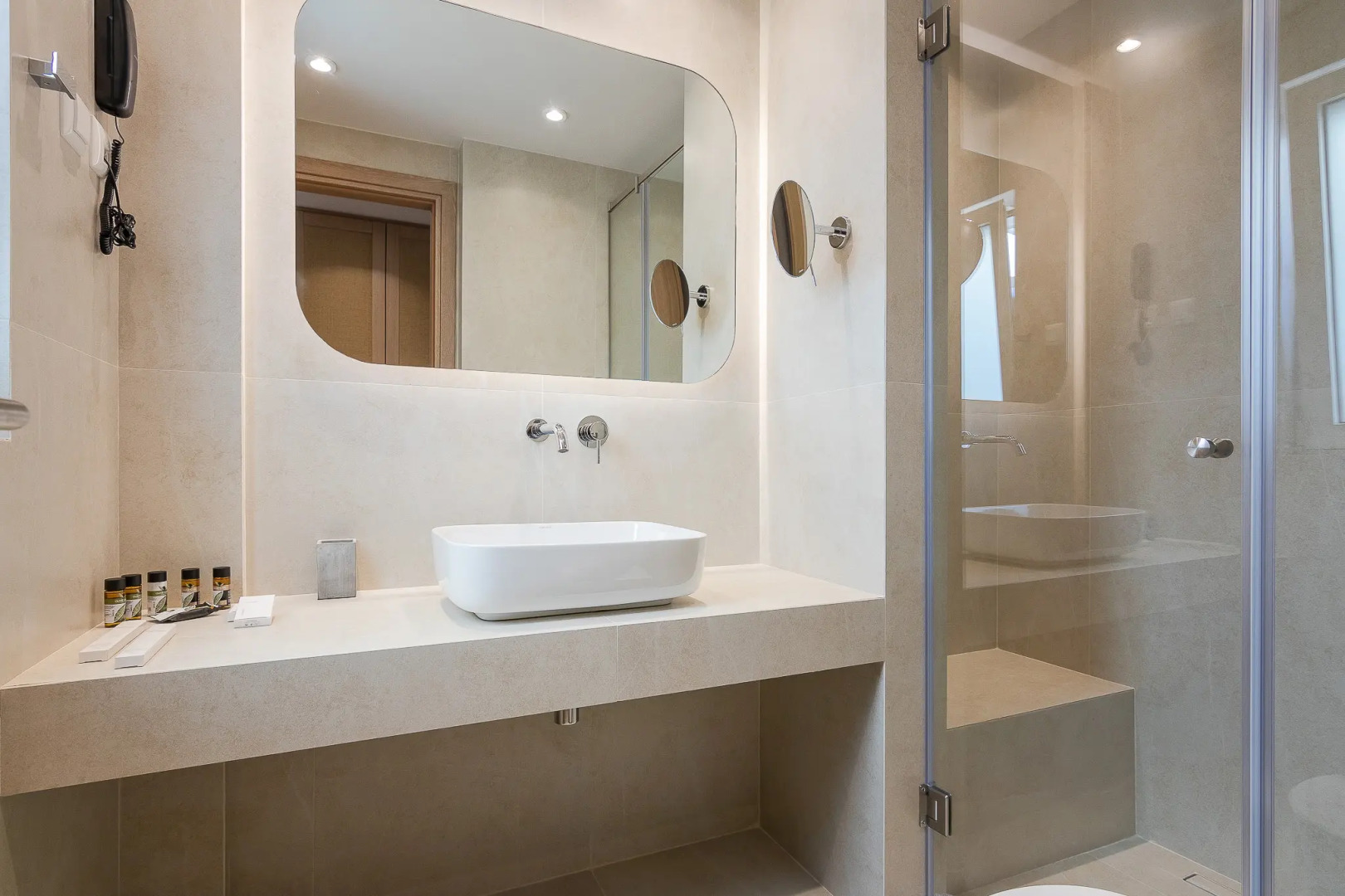 Colonides Beach Hotel