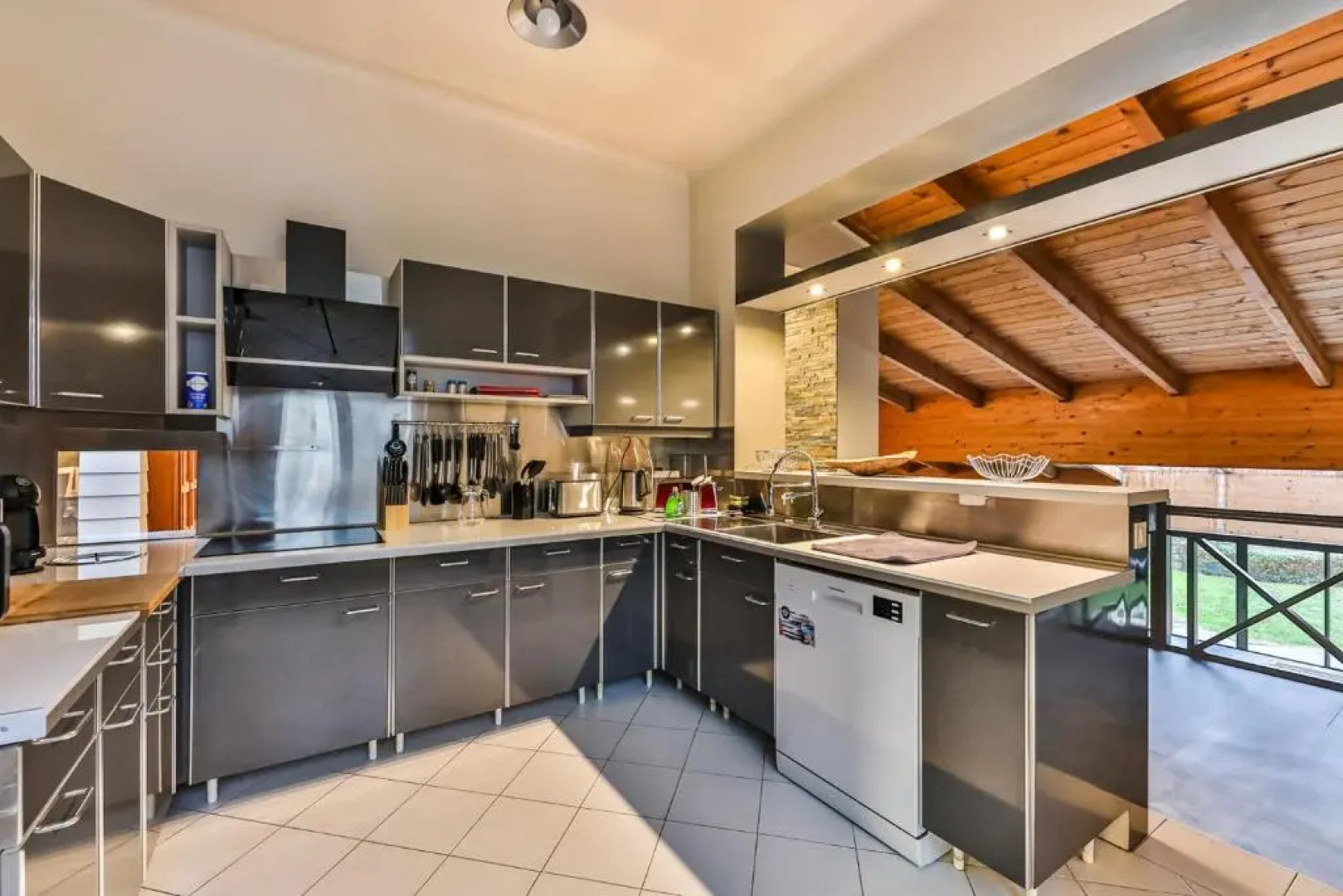 Splendide maison de 330m avec piscine interieure