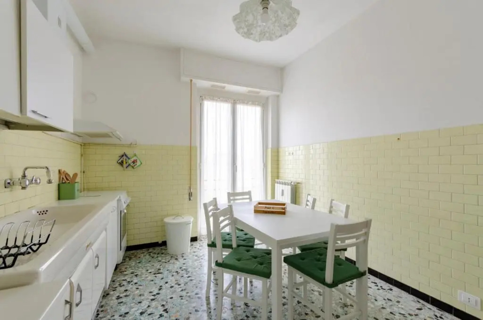 JOIVY Family Flat W/Terrace & Parking Near Beach