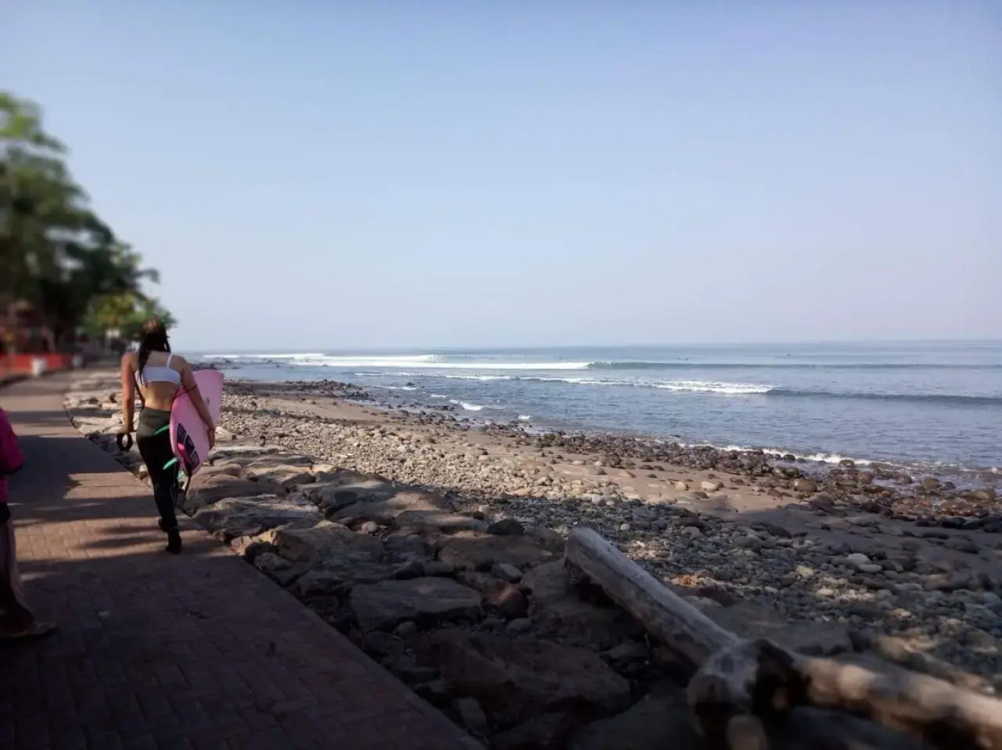 Surf Retreat Villa Sari