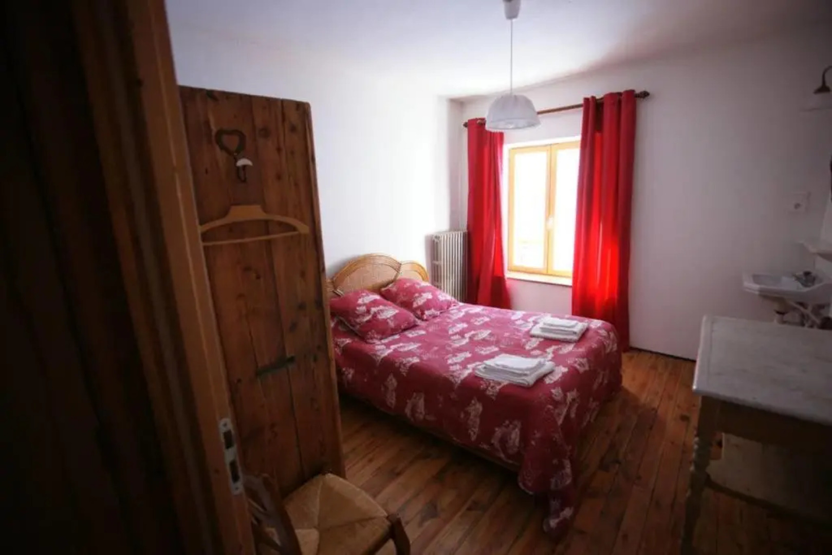 Room In A House Of The Xvii Century - N°5 Chez Jean Pierre