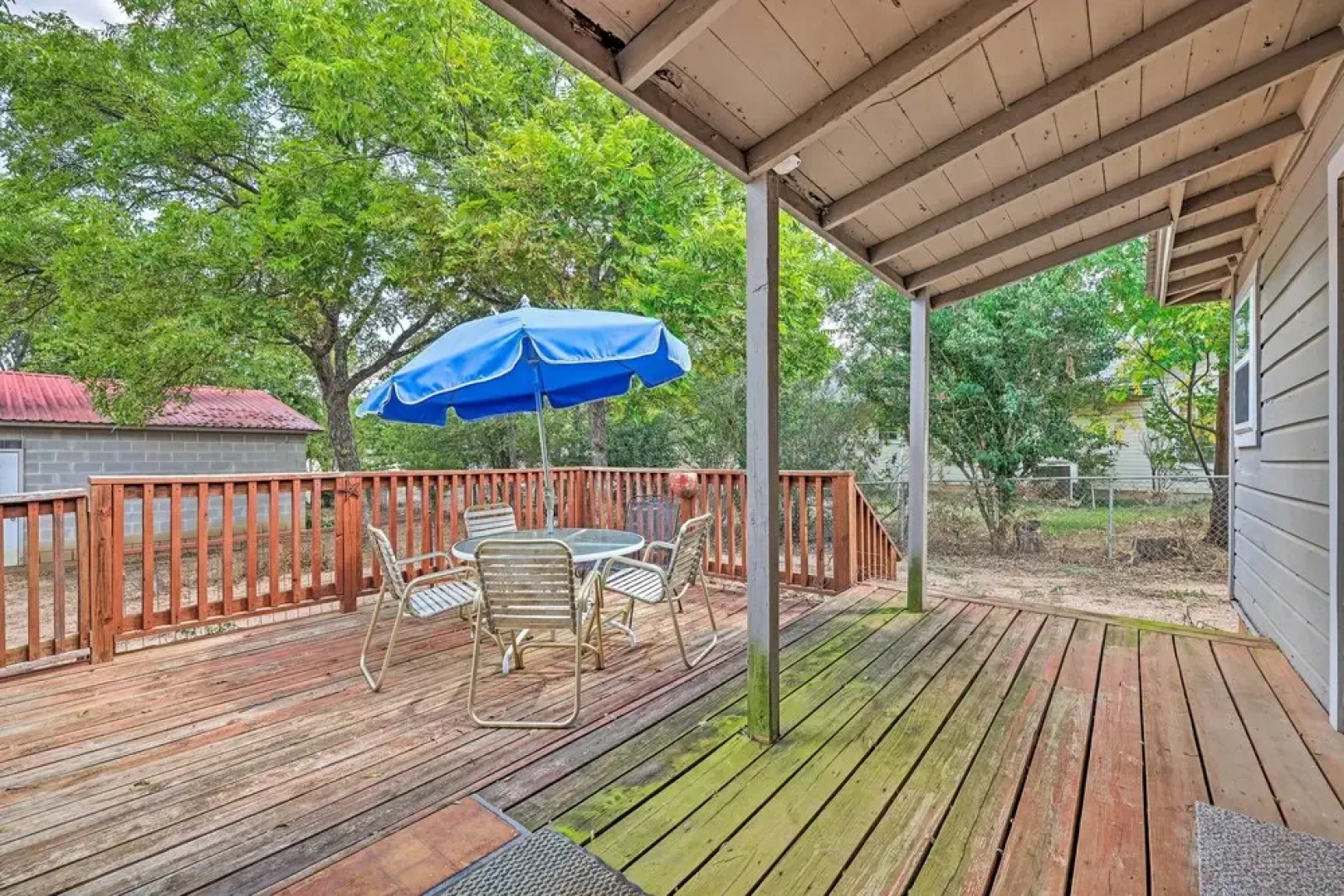 Llano Home With Yard: Walk to Restaurants!