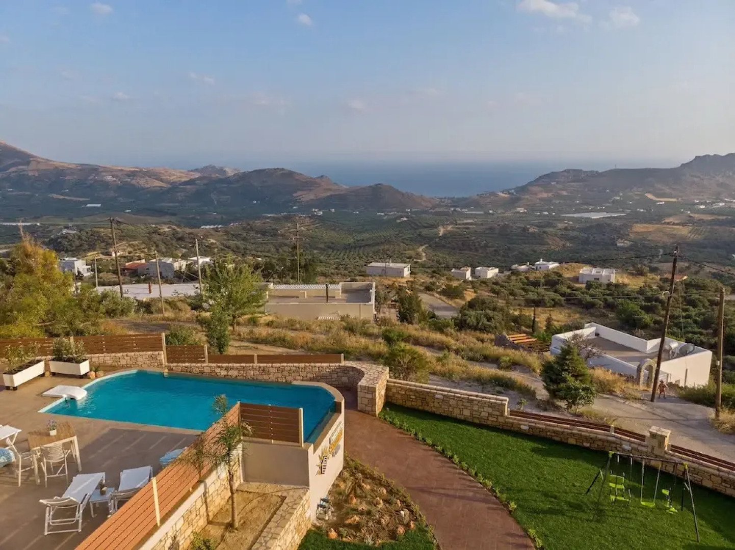 Mountainside Villa With Private Pool and Kids Playground Walk to Restaurant