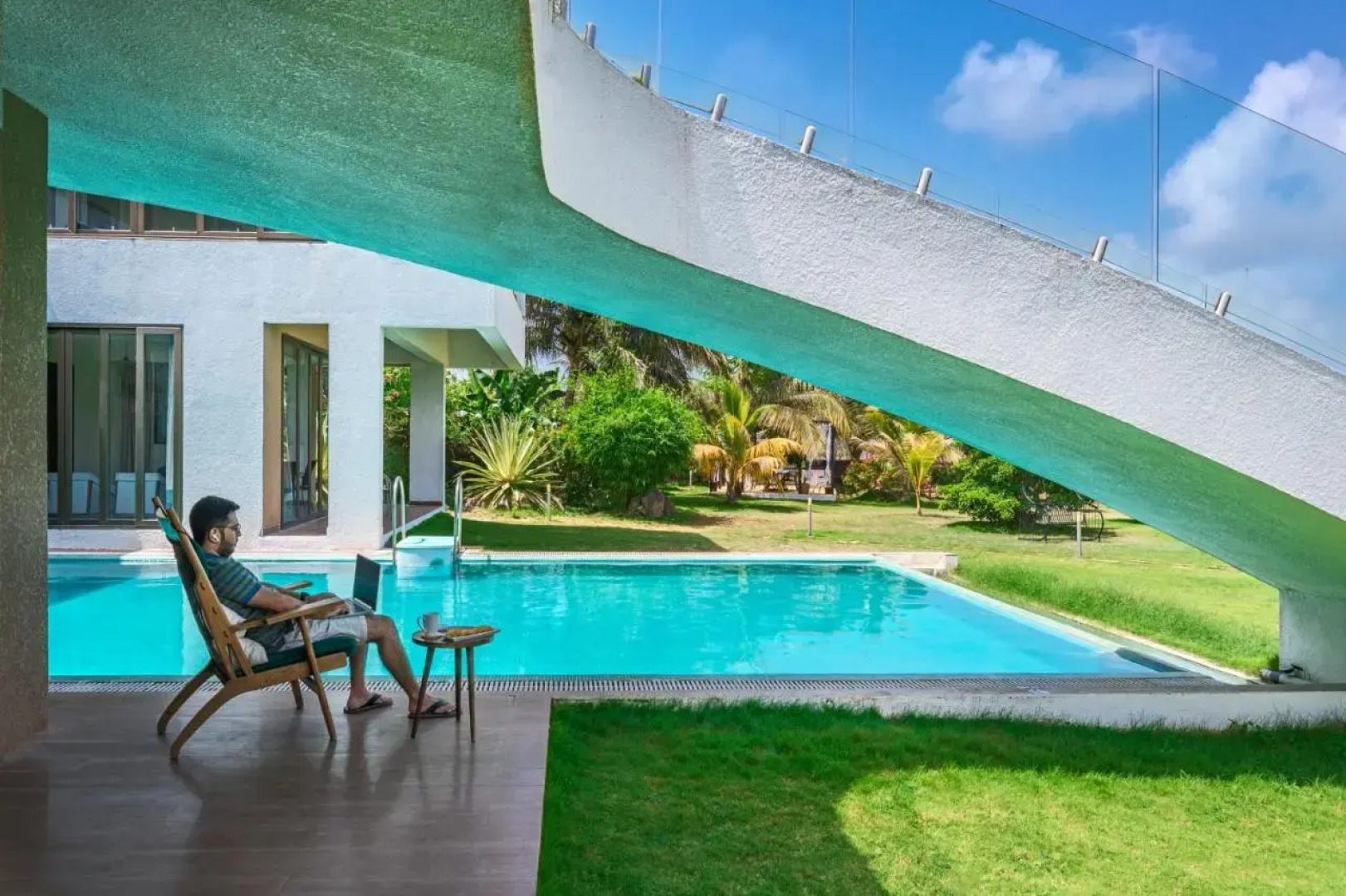 Saffron Stays Gardenia