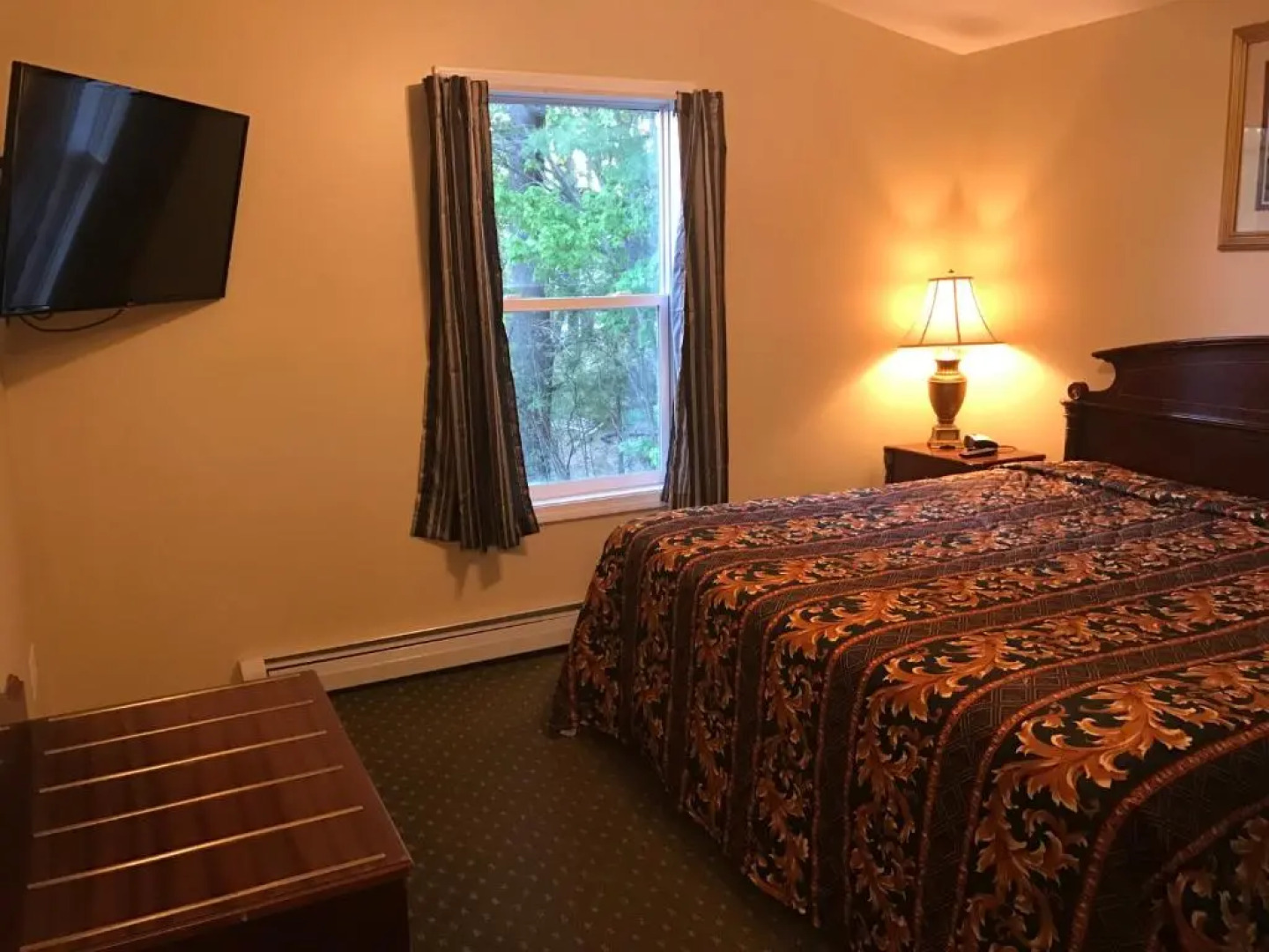 Exit 5 Motel & Cottages