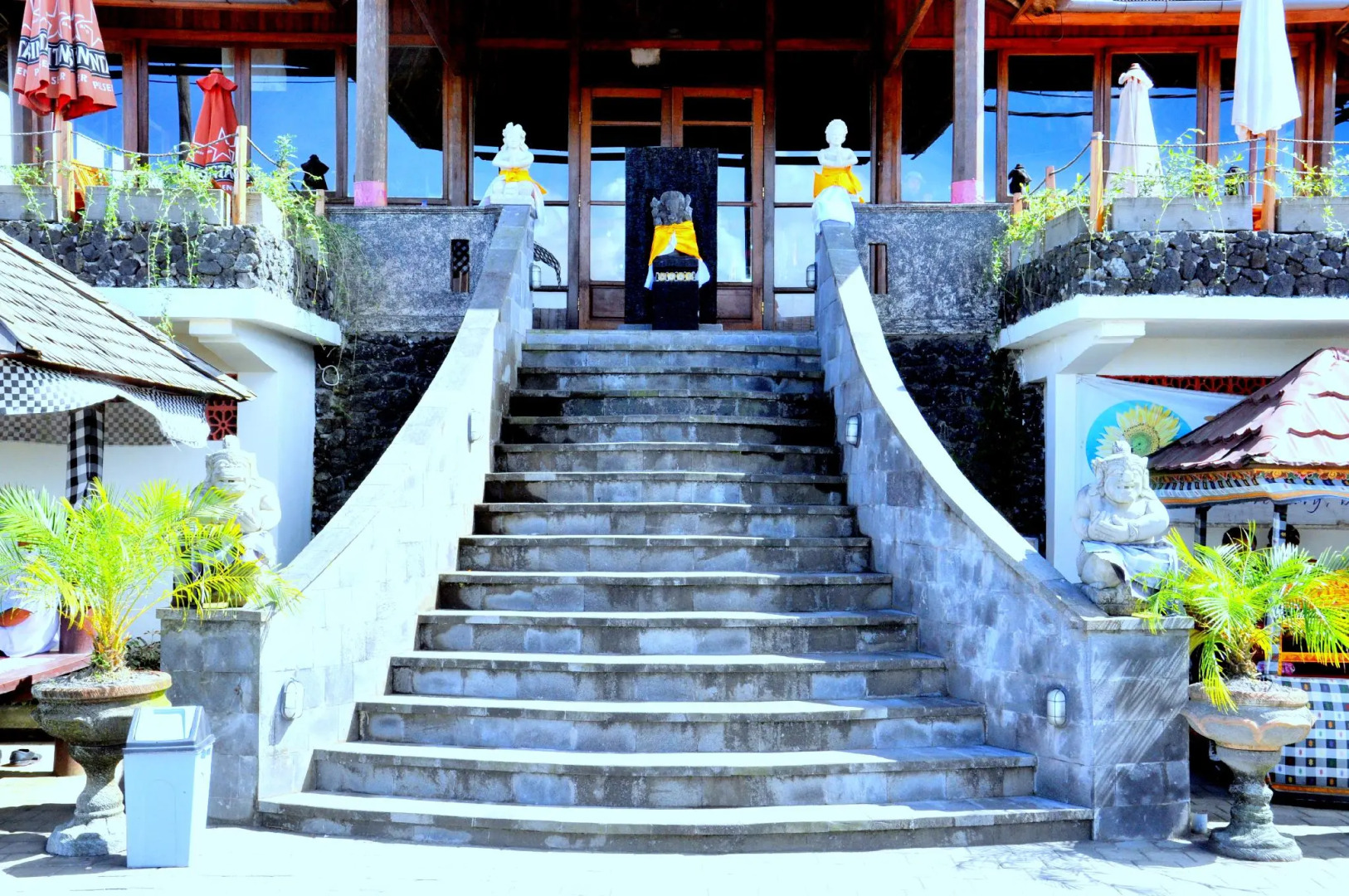 Amerta Sari Hotel & Restaurant