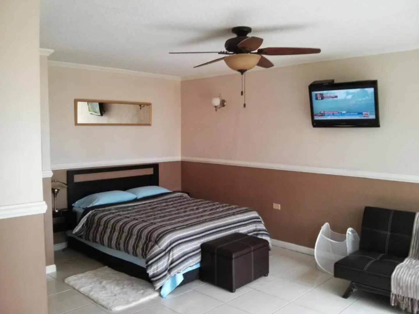 Signature's 21 At the Country Club