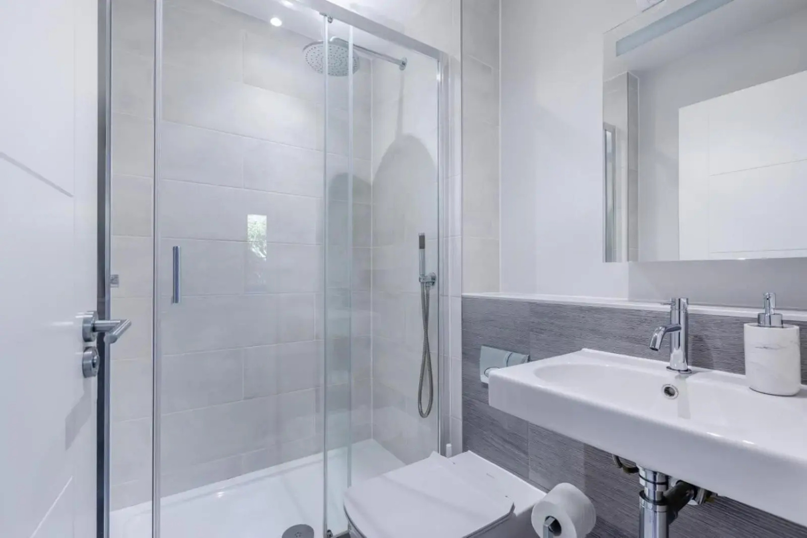 1 Challacombe - Luxury Apartment at Byron Woolacombe, only 4 minute walk to Woolacombe Beach!