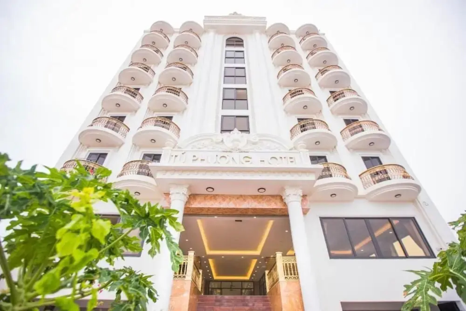 Tu Phuong Hotel TH by Bay Luxury