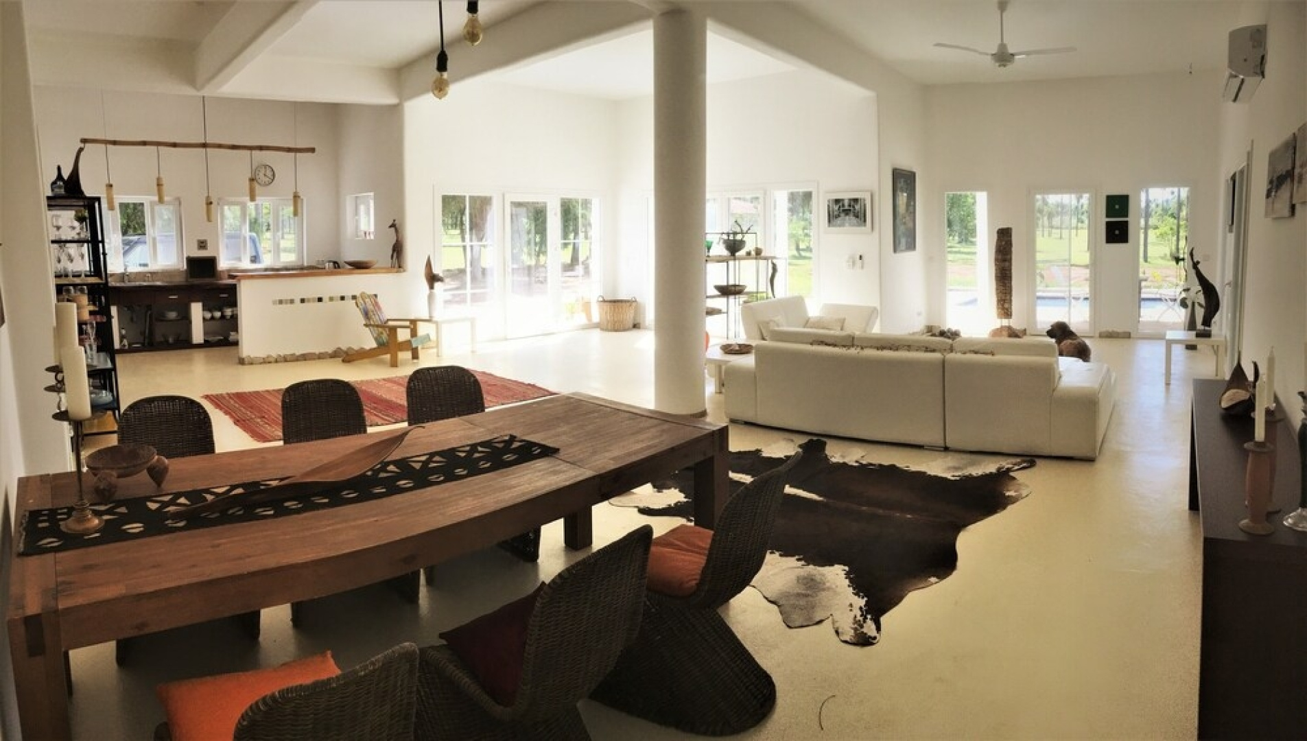 Artists House in Piribebuy