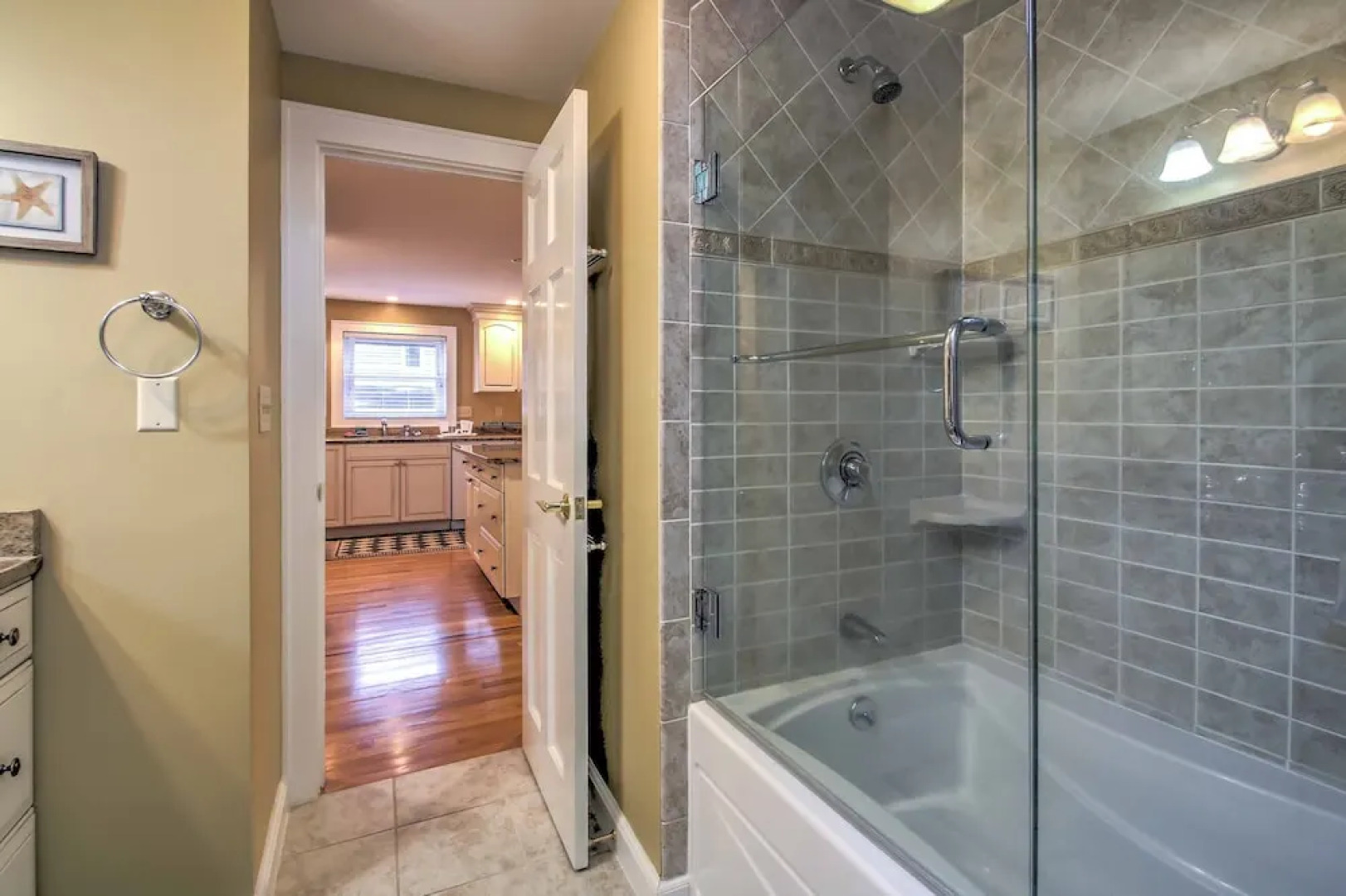 1/2 Mi to Beach: Lovely Guesthouse in Kennebunk!