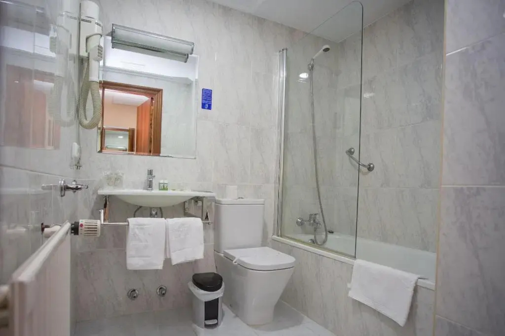 Hotel Yerri