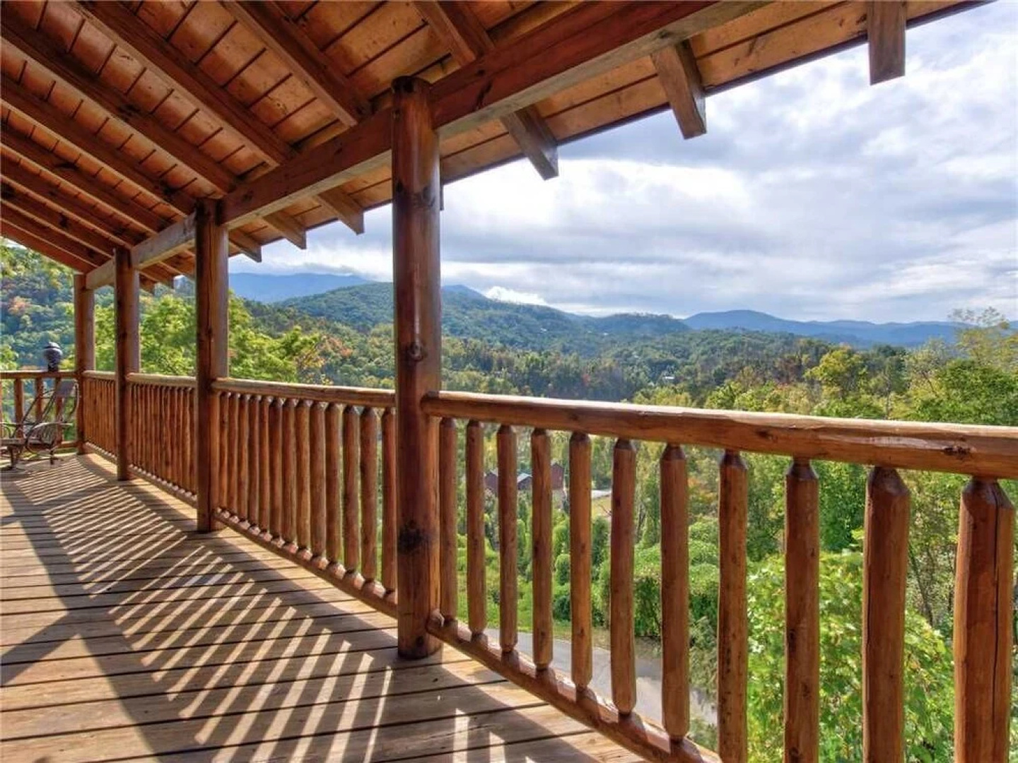 Destinys Heavenly View - Five Bedroom Cabin