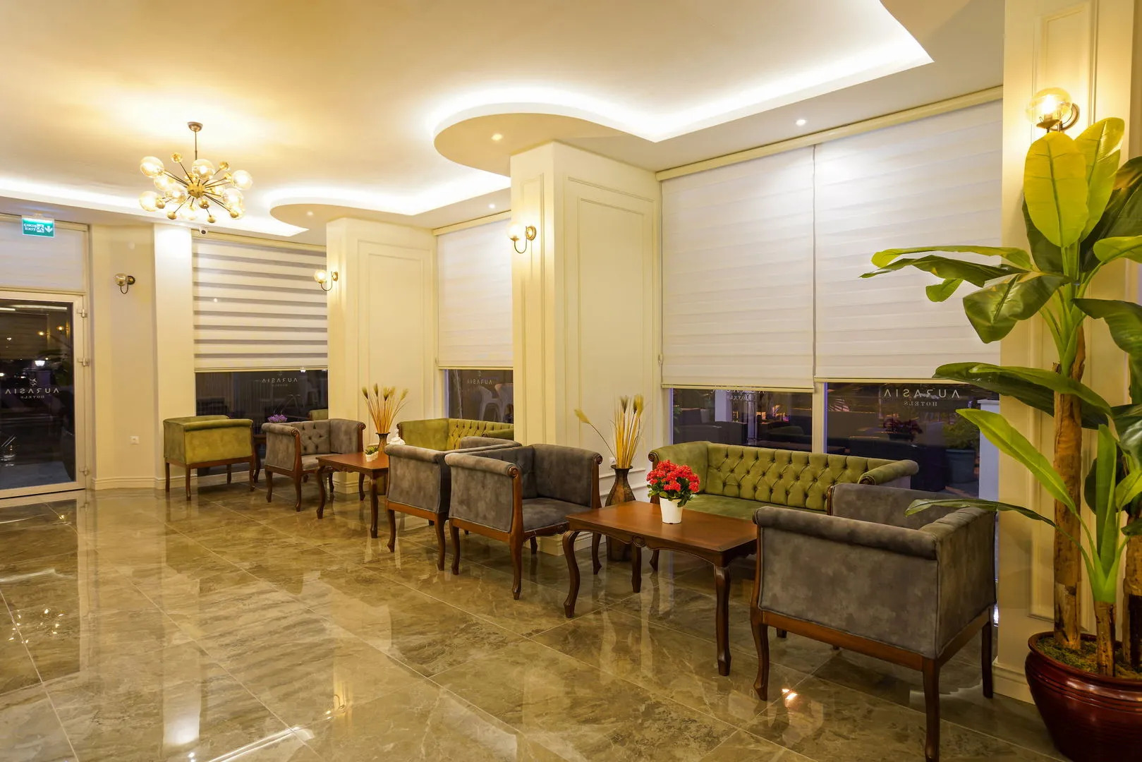 Aurasia SeaSide Hotel