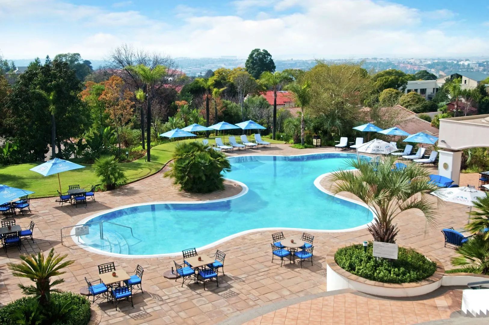Отель NH Johannesburg Sandton