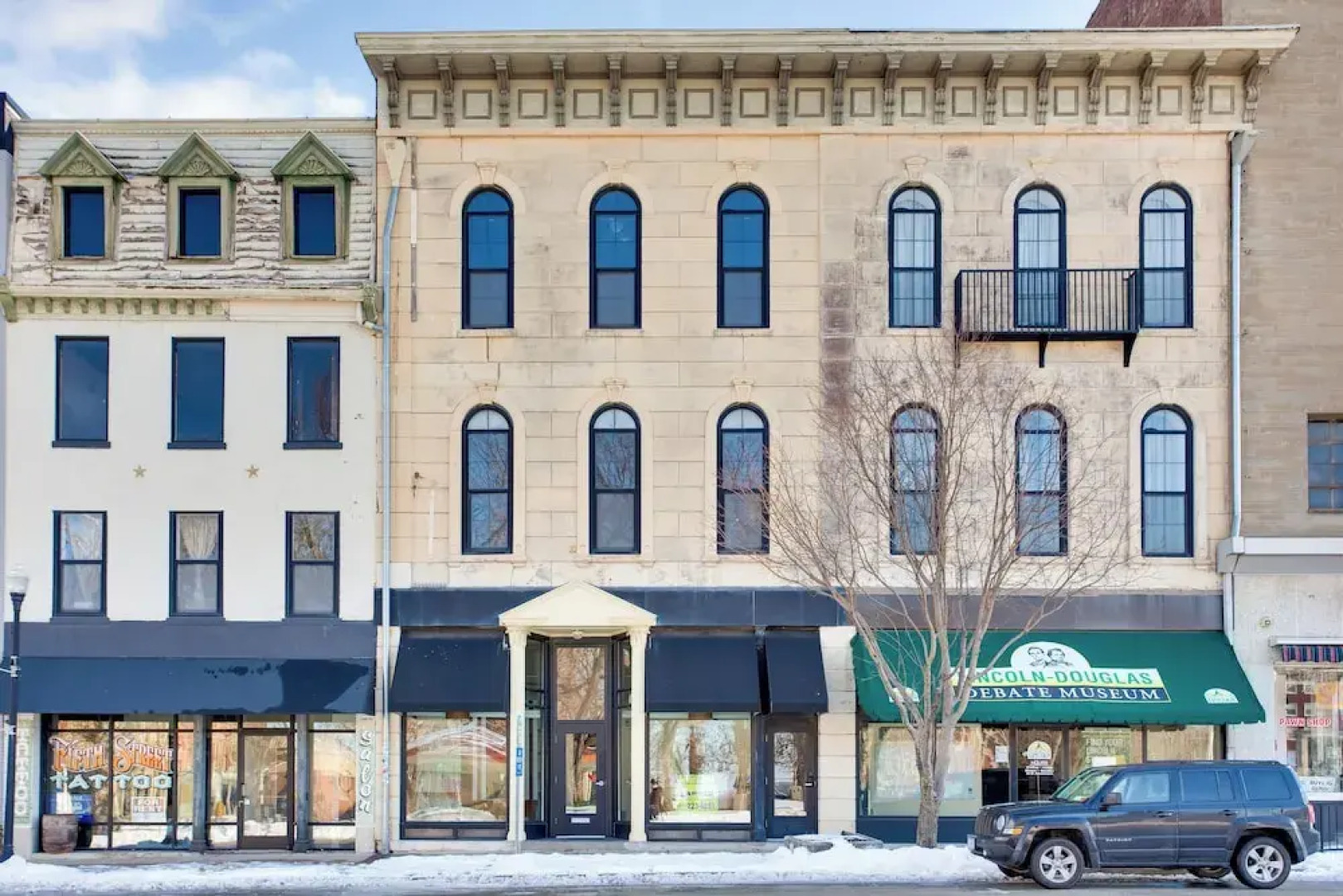 Custom-designed Studio Across From Washington Park