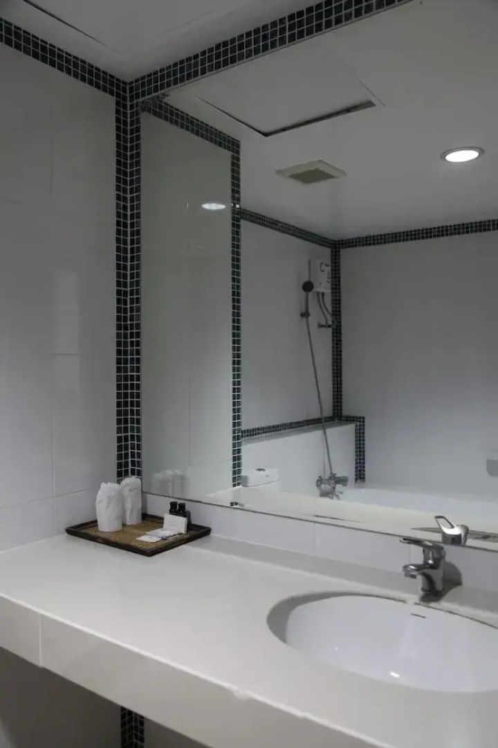 Convenient Grand Plus Hotel Suvarnabhumi