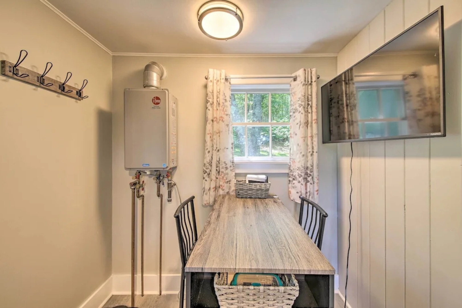 Updated Tiny House: Walk to Wiscasset Village