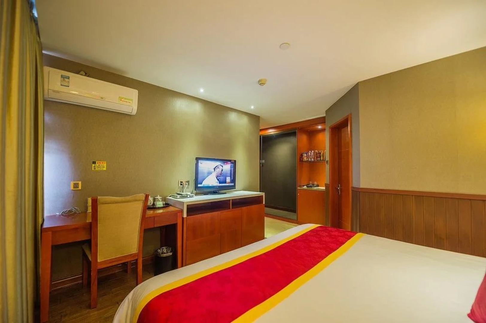 Manhattan City Hotel