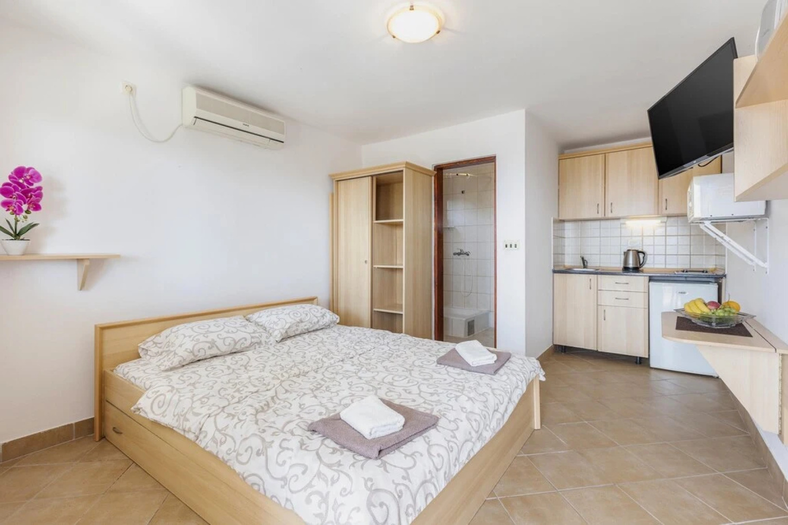 Crystal Sky Apartments