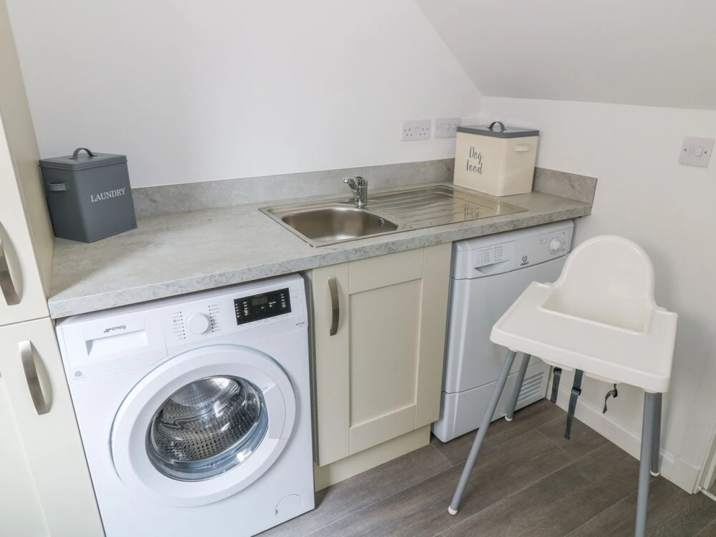 6 Whitecraigs Crescent