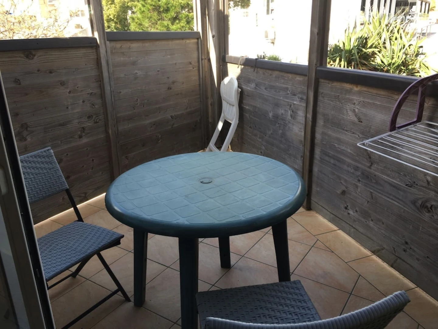 Les Pieds Dand L'Eau