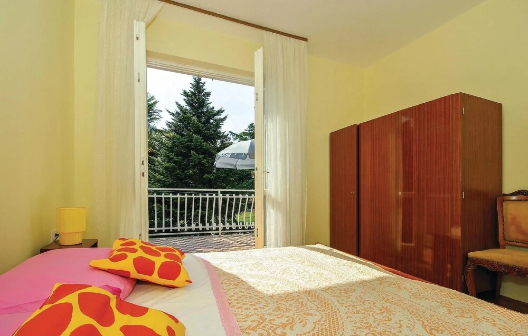 Beautiful Apartment in Umag With 3 Bedrooms and Wifi