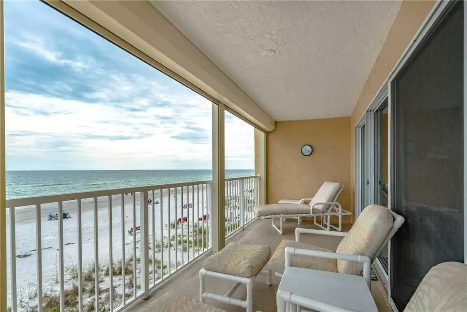 Pointe Condo 201 - Two Bedroom Condo