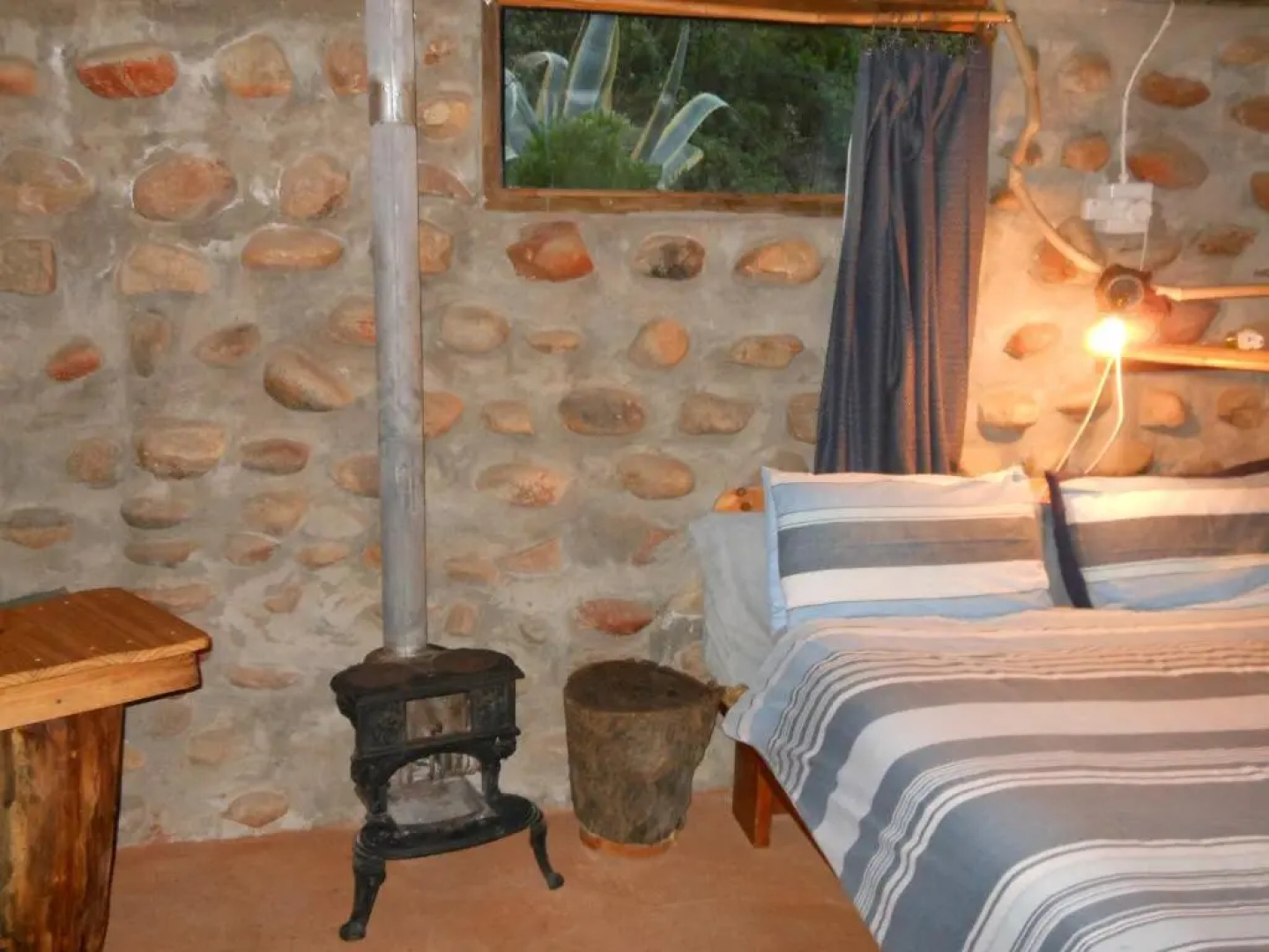 Amber Lagoon Backpackers Lodge