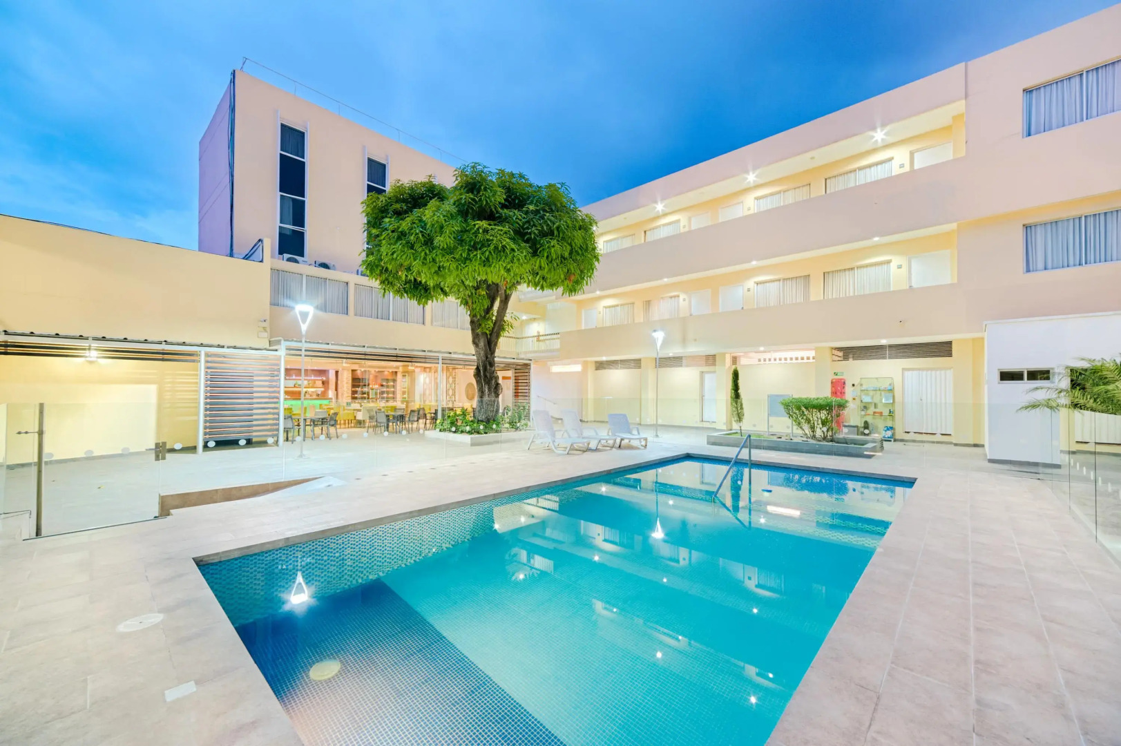Hotel Arizona Suites