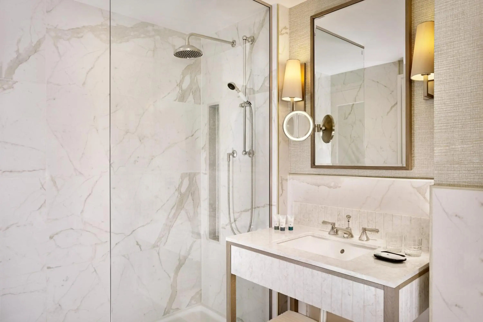 The College Green Hotel Dublin, Autograph Collection