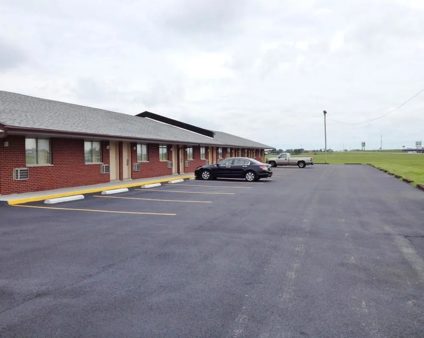 Americas Best Value Inn & Suites - East Toledo/Millbury