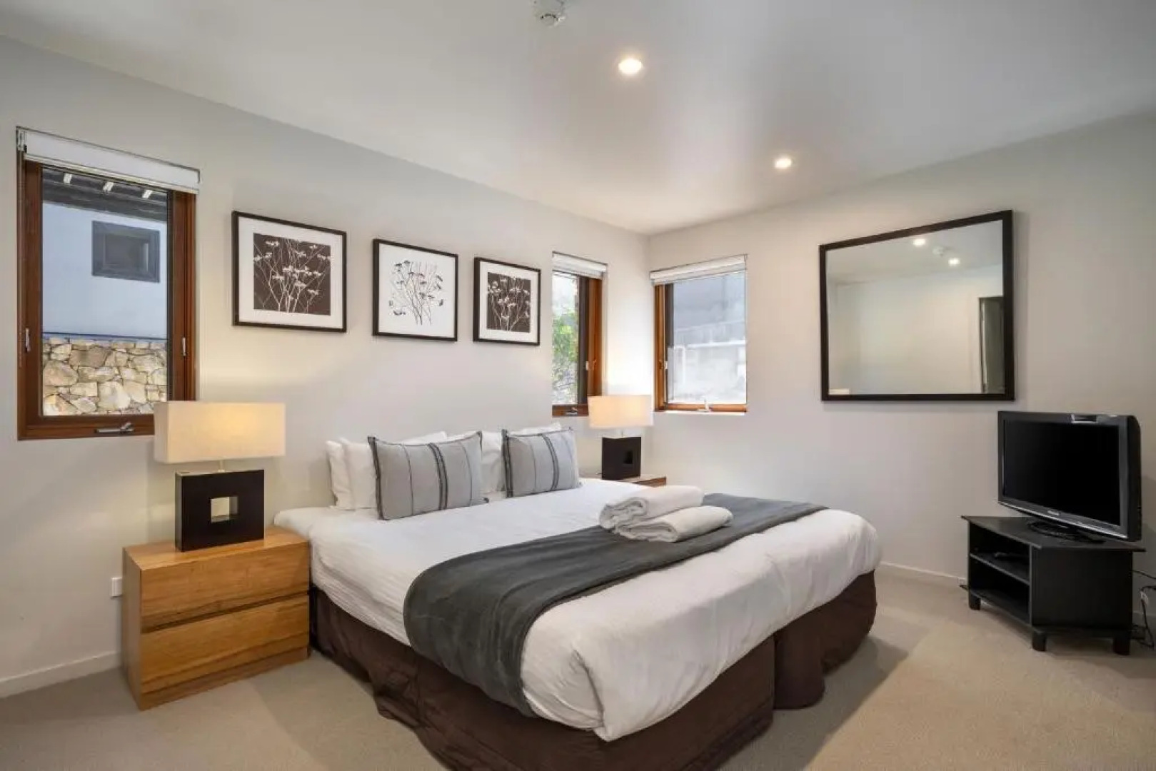 Snow Stream Apartments