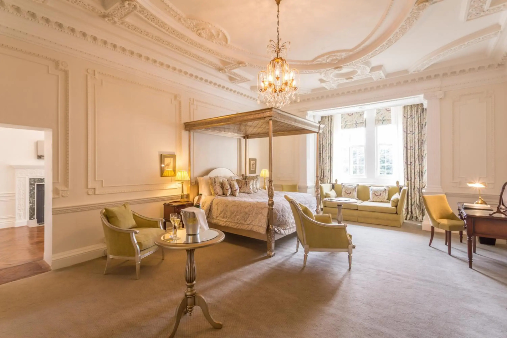 Rushton Hall Hotel & SPA