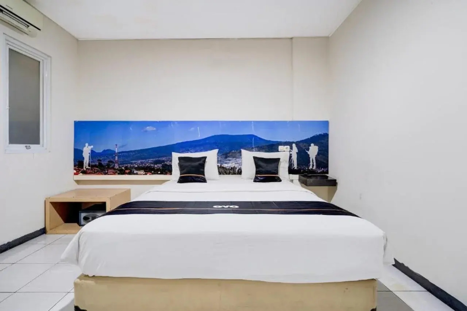 Townhouse Oak Cihampelas Near Ciwalk Formerly Promenade Hotel