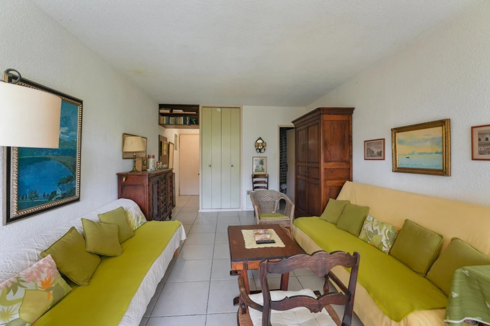 Studio in Saint-tropez, With Pool Access and Enclosed Garden - 800 m F