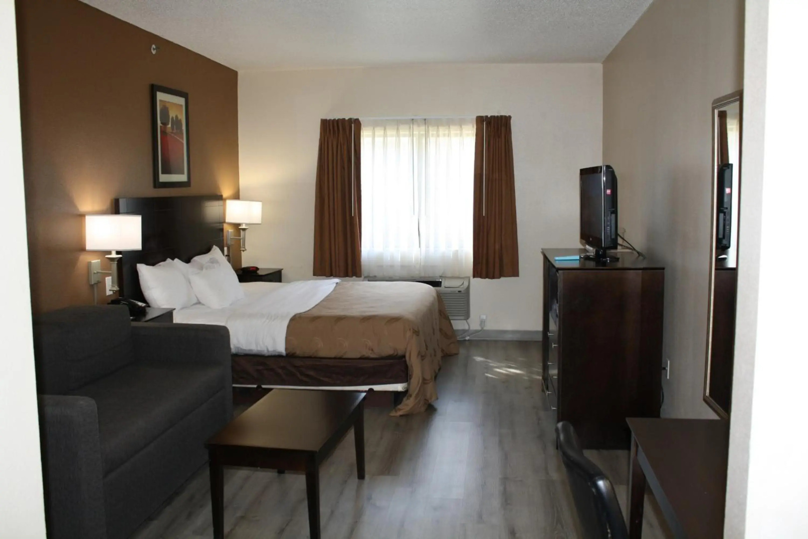 Quality Inn & Suites Wichita Falls I-44