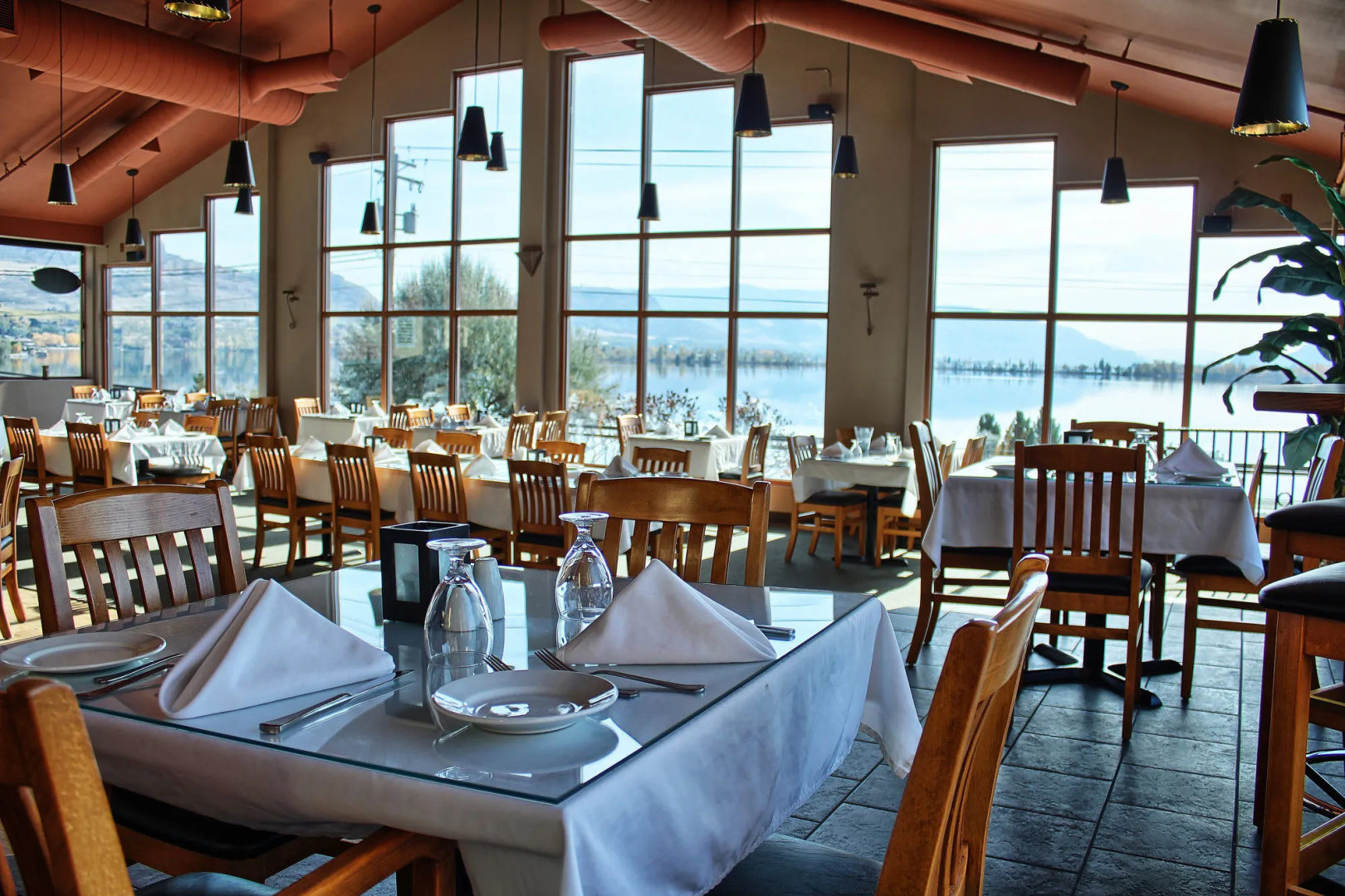 Holiday Inn Hotel & Suites Osoyoos by IHG