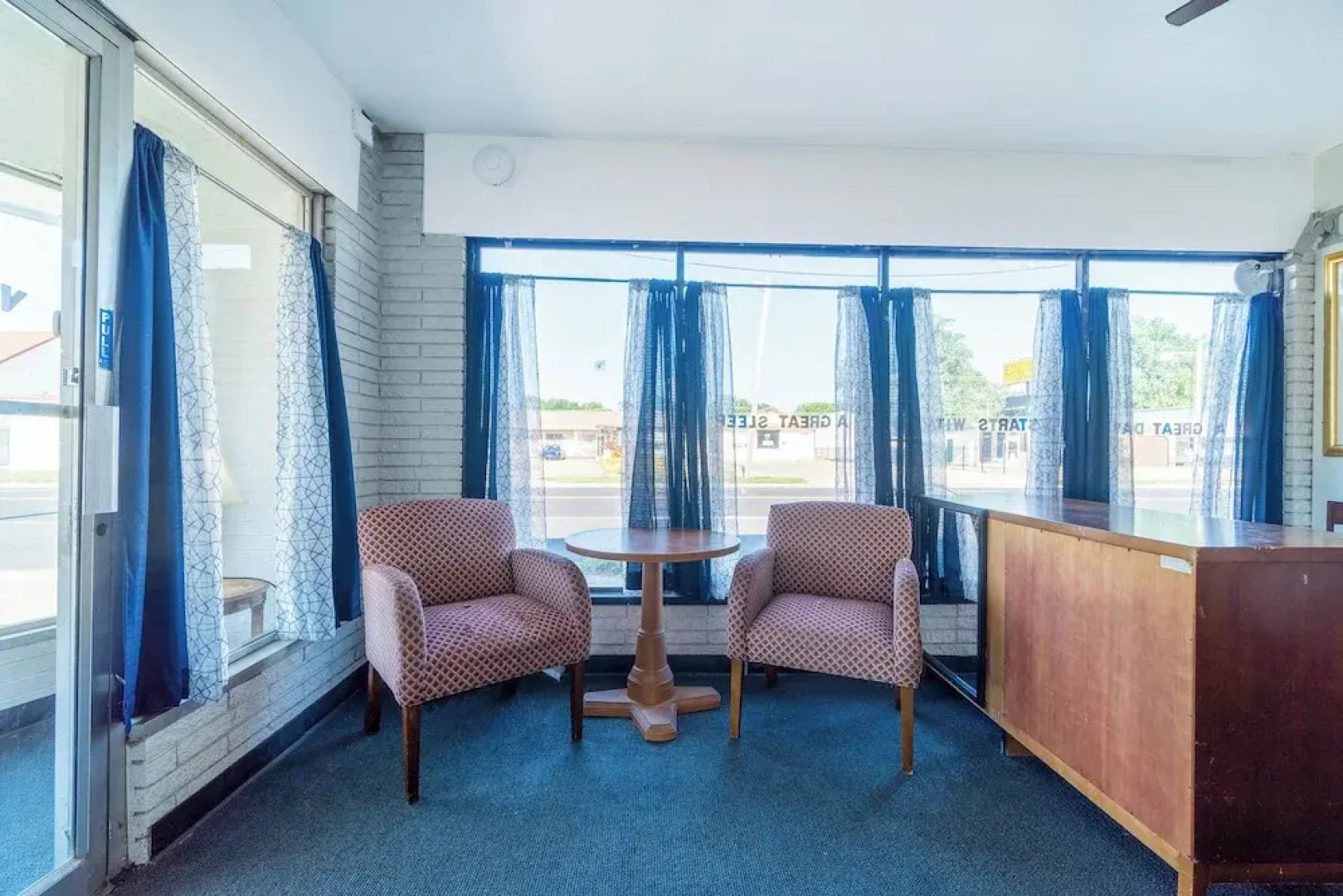 The Inn by El Dorado Lake