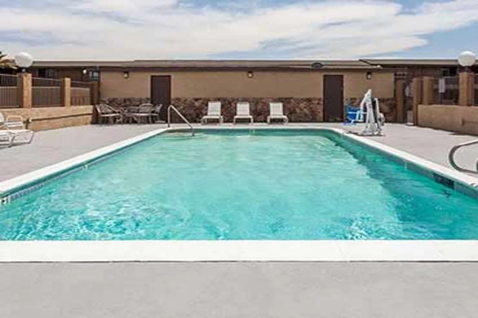 Travelodge by Wyndham Victorville