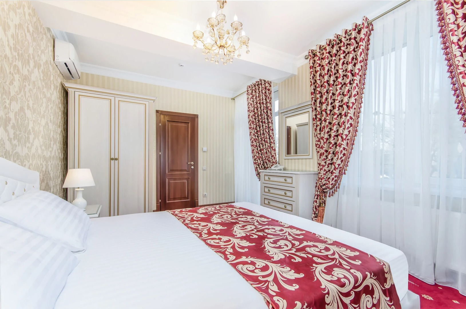 Отель Парк Лэйн