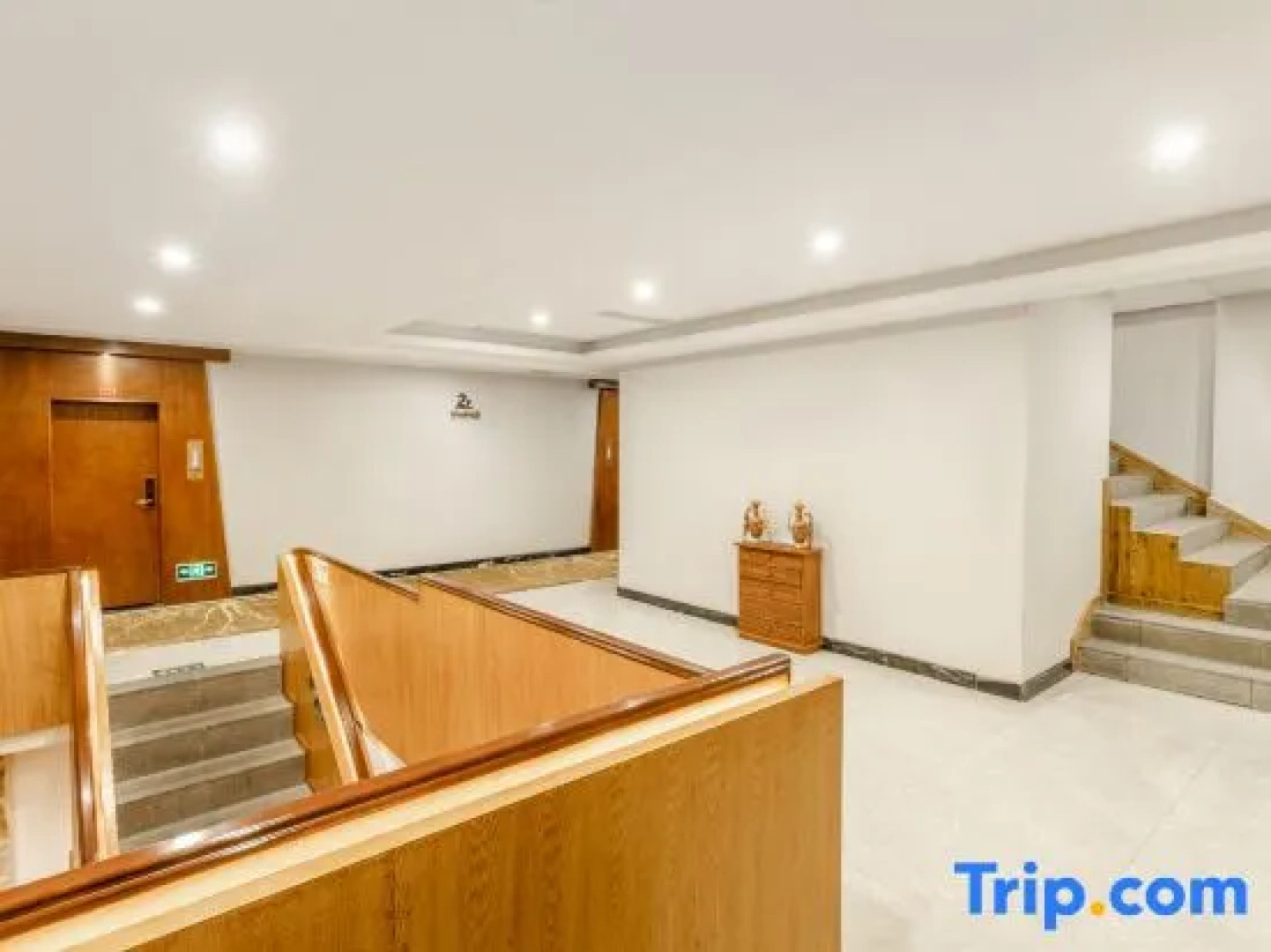 Yongze Lakeside International Hotel