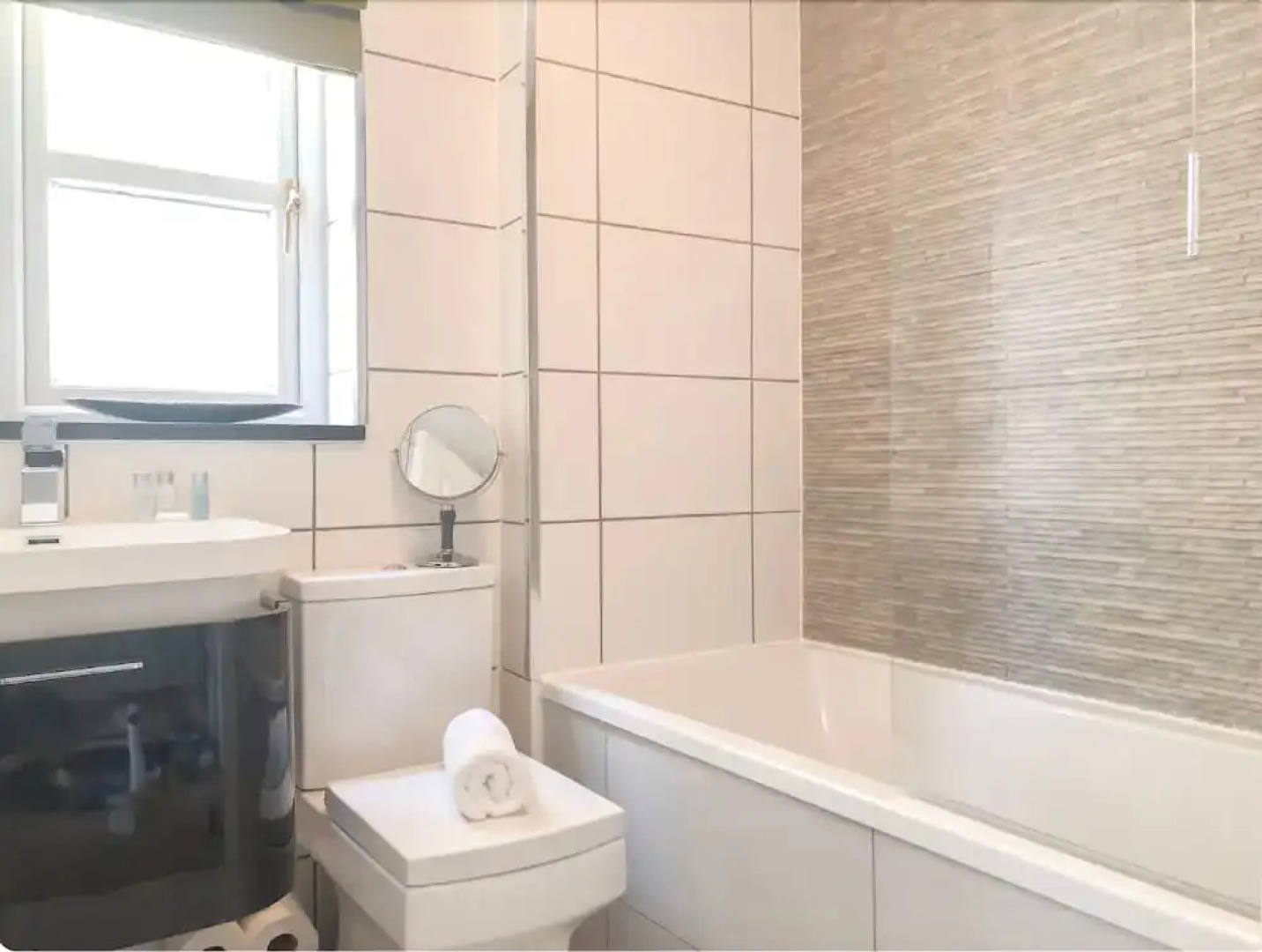 Lux Blu - Vinery Meadow