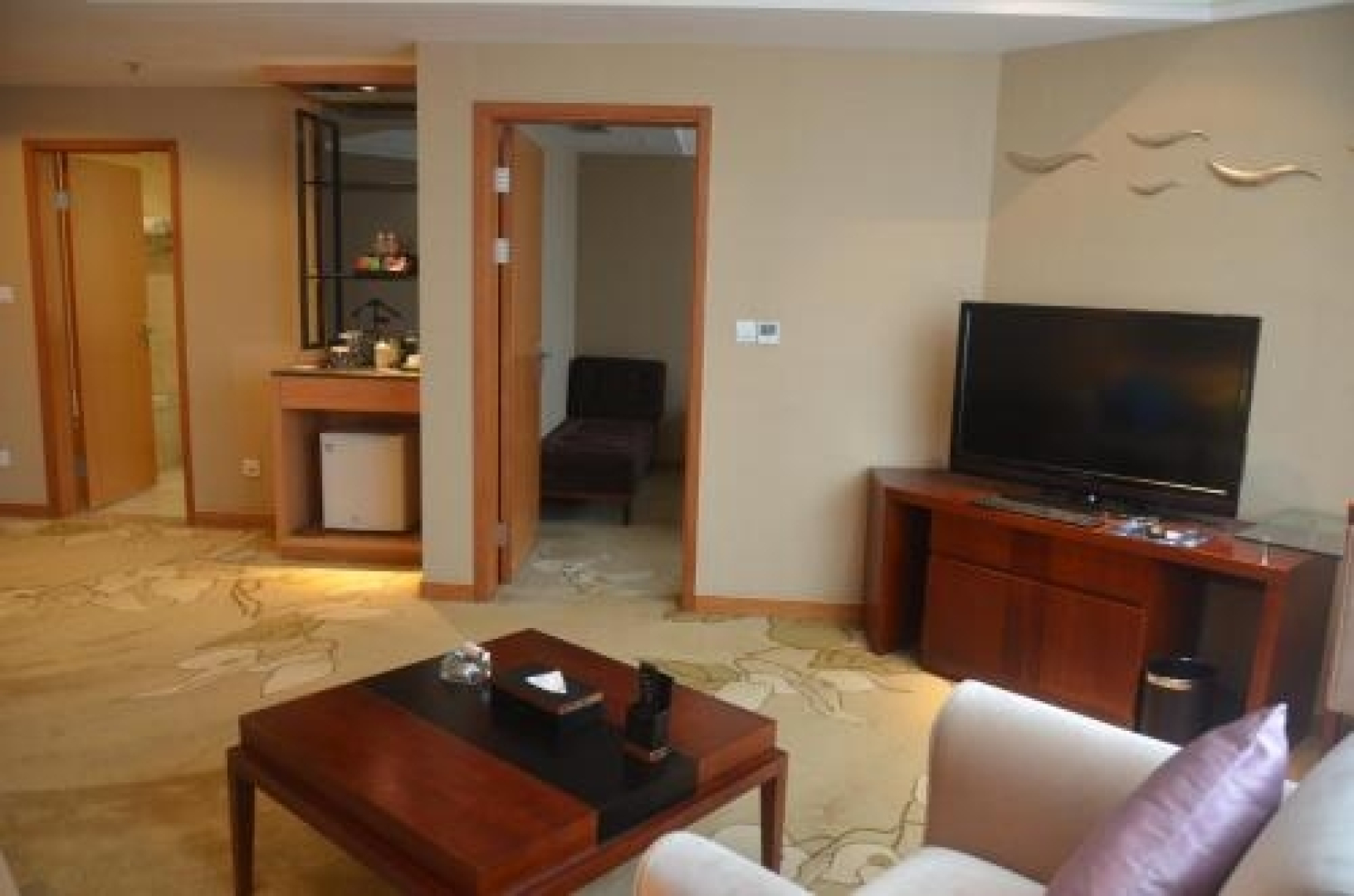 E Mei Shan Central Sunshine Hotel