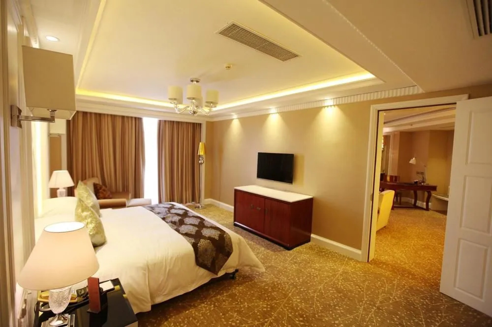 Planet International Hotel (Jingmen Duodao Wanda Branch)