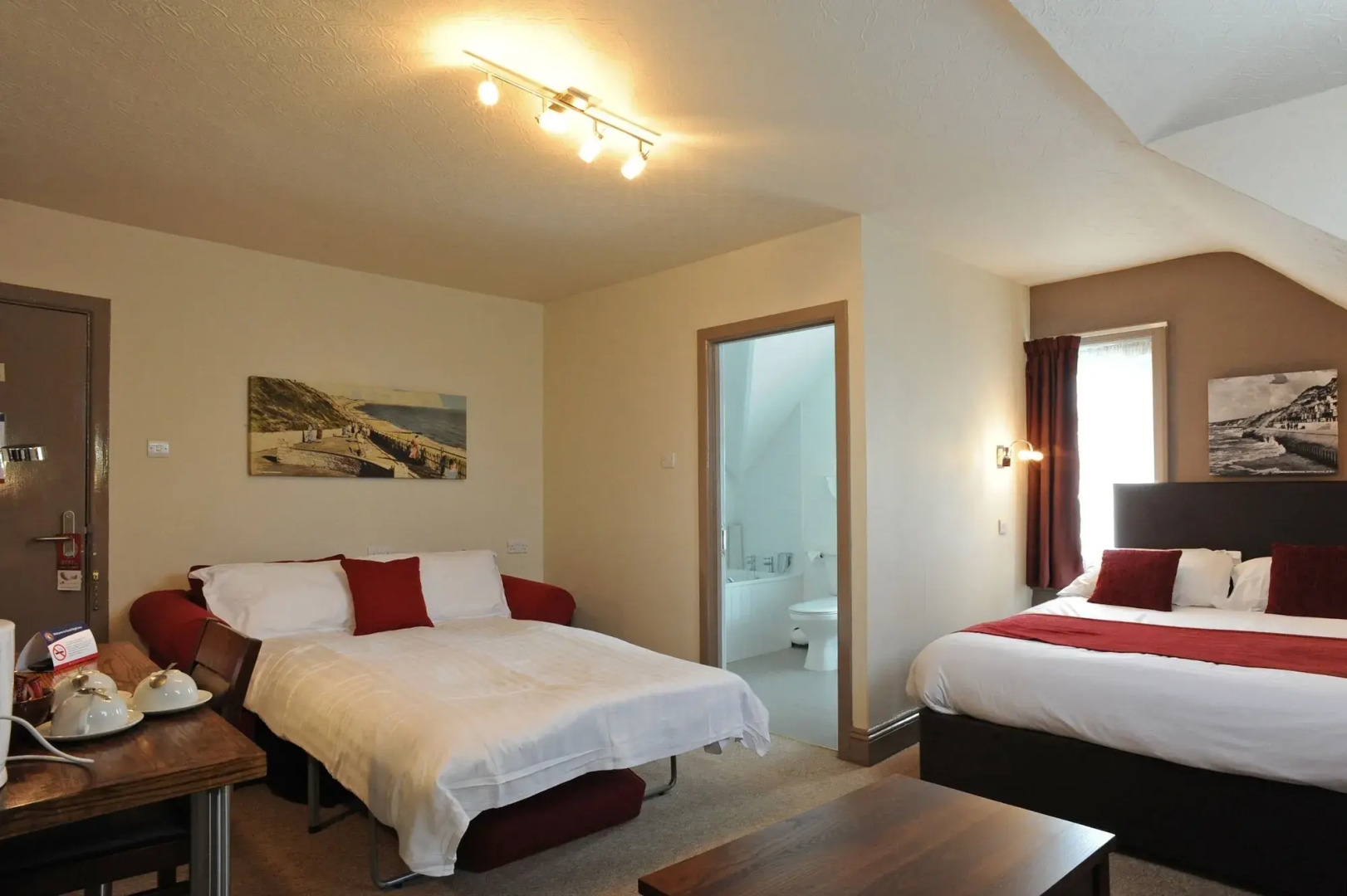 The Spyglass and Kettle