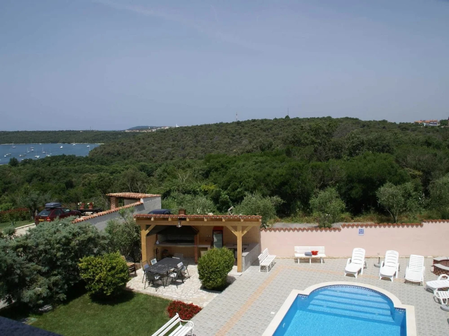 Charming Apartment in Banjole Near Sea