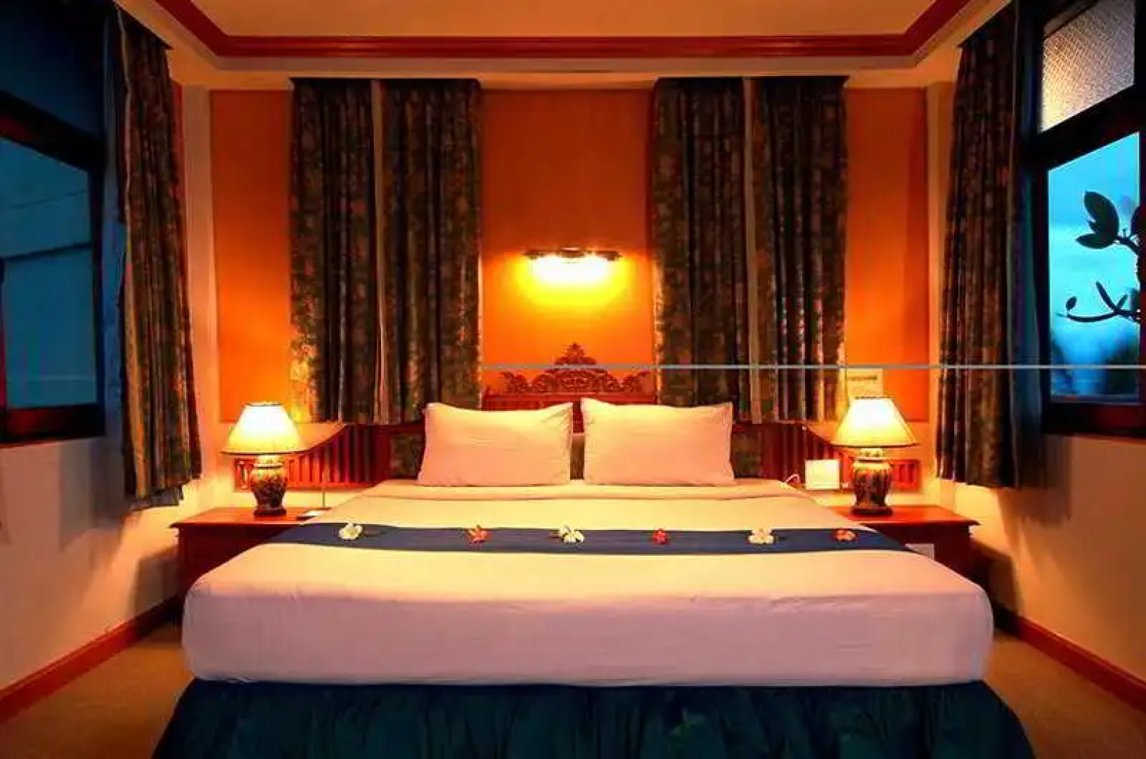 Drop In Club Sunrise Hotel